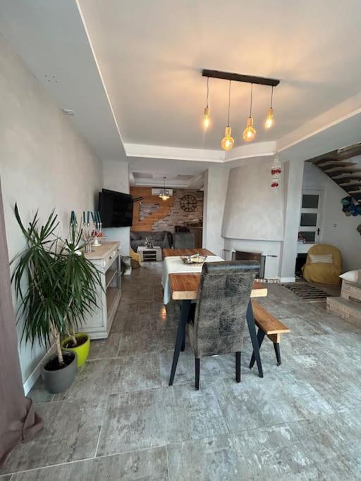 Comme A La Maison Narbonne Eksteriør billede